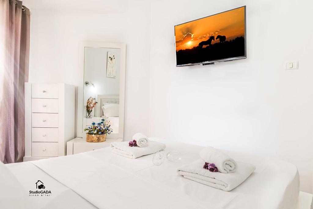 Ferienwohnung Kings & Queens By The Lake Tiberias Exterior foto