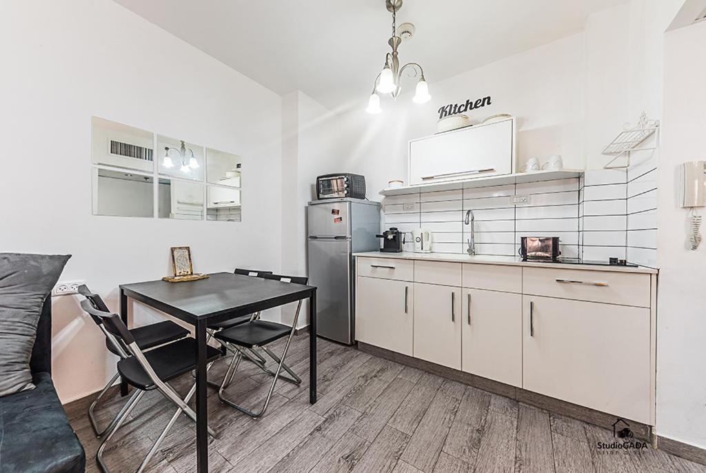 Ferienwohnung Kings & Queens By The Lake Tiberias Exterior foto