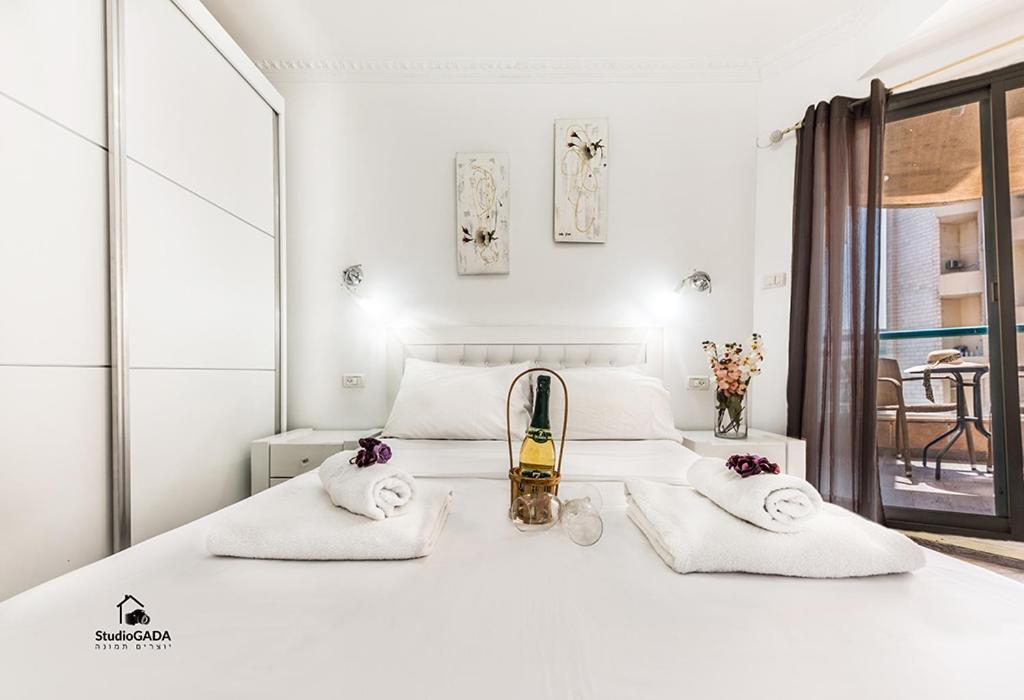 Ferienwohnung Kings & Queens By The Lake Tiberias Exterior foto